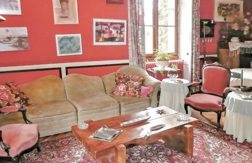 Capian House | Beautiful home in Capian with WiFi, Private swimming pool and Outdoor swimming pool