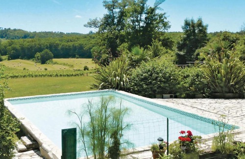 Capian House | Beautiful home in Capian with WiFi, Private swimming pool and Outdoor swimming pool