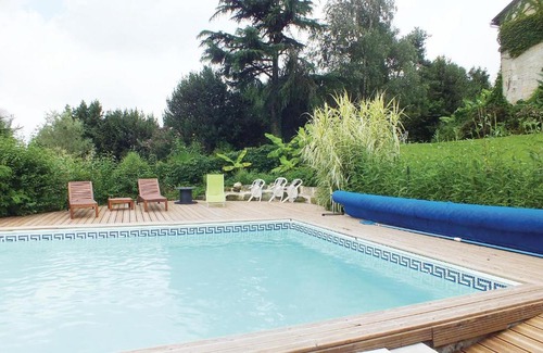 Capian House | Beautiful home in Capian with WiFi, Private swimming pool and Outdoor swimming pool