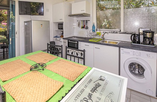 Donzere House | Beautiful home in Donzère with WiFi