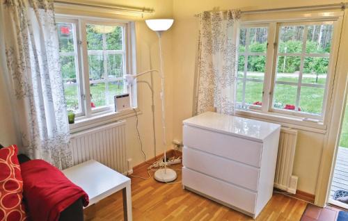 Farjestaden House | Beautiful Home In Färjestaden With Wifi
