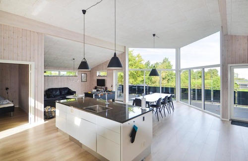 Bønnerup Strand House | Beautiful home in Glesborg with kitchen