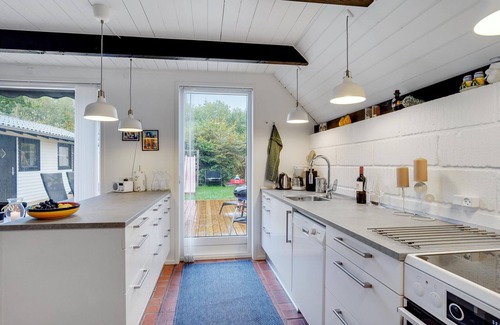 Haslevgarde House | Beautiful home in Hadsund with kitchen