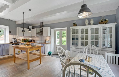 Hojslev House | Beautiful home in Højslev with WiFi