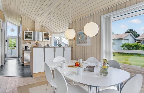 Hojslev House | Beautiful home in Højslev with WiFi