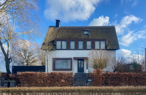 Loosdrecht House | Beautiful home in Loosdrecht with WiFi