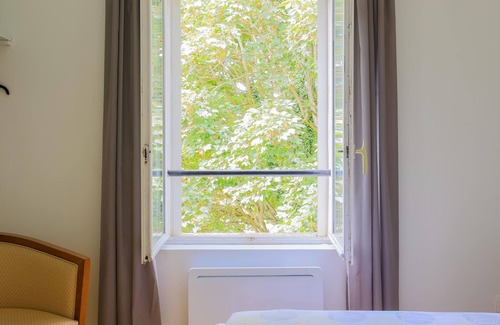 Monthenault House | Beautiful home in Monthenault with WiFi