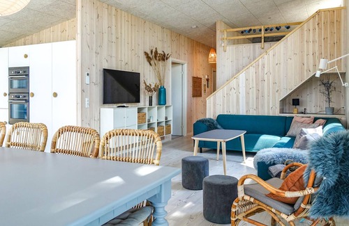 Balka Strand House | Beautiful home in Nexø with WiFi