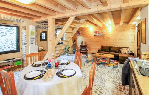 Rochessauve House | Beautiful Home In Rochessauve With Wifi