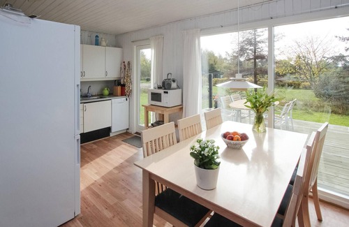 Samsø House | Beautiful home in Samsø with kitchen