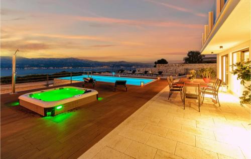 Supetar House | Beautiful Home In Splitska- Supetar