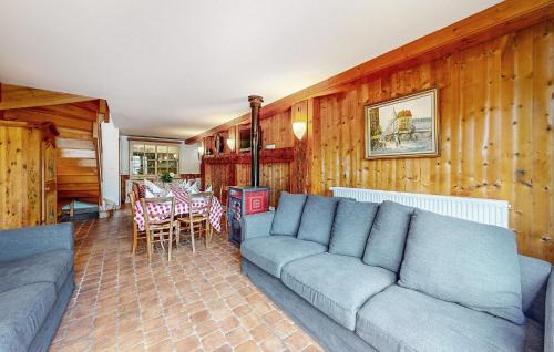 Taintrux House | Beautiful Home In Taintrux With Wifi