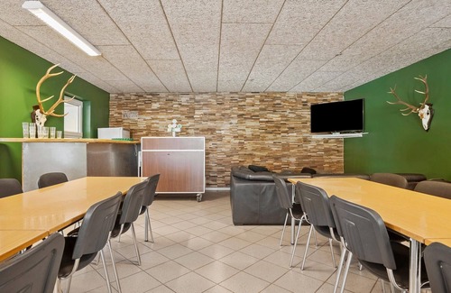 Tarm House | Beautiful home in Tarm with WiFi