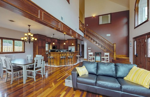 Hammondsport House | Beautiful home in protected cove on Keuka Lake!