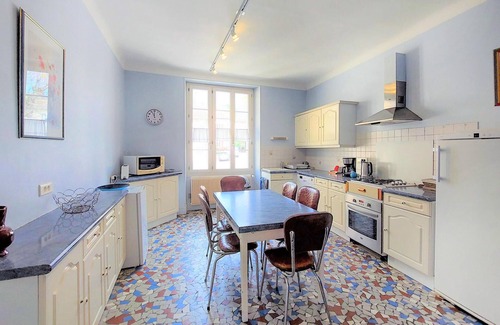 Volnay House | Beautiful home in Volnay with WiFi