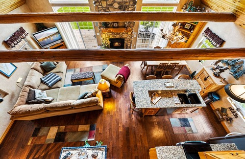 Fish Creek House | Beautiful home located on the bluff just above down town Fish Creek