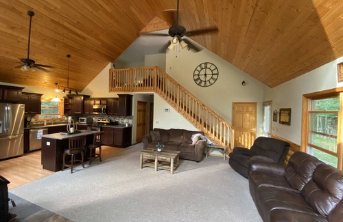 Crivitz House | Beautiful Home on 2 wooded acres near lake & recreation trails