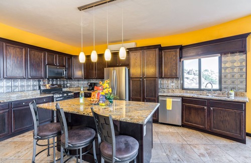 Caracol Turistico House | Beautiful home on Hillside with million dollar view overlooking Ocean and Bay