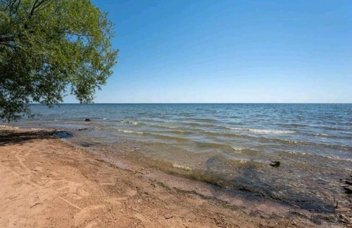 Bark River House | Beautiful home on Lake Michigan, near Escanaba