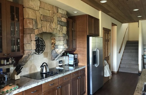 McCall House | Beautiful home on the River- Hot Tub! - 5 minutes from downtown McCall