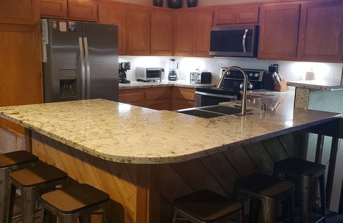 Mammoth Lakes House | Beautiful home on the Creek & Peaceful Meadow, Majestic Mountain View 3bd + Loft