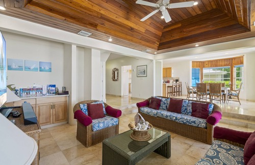 George Town Villa | Beautiful Home - Perfect Beachfront Location - Spectacular Views - Gated Resort