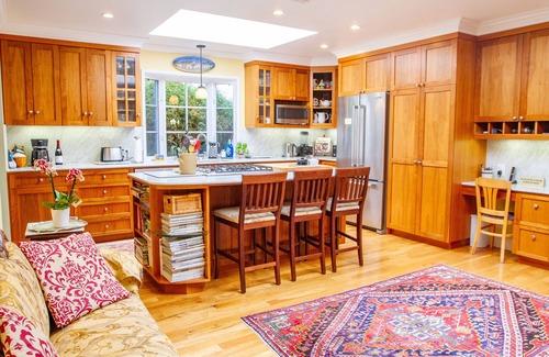 Pacific Palisades House | Beautiful home and garden, walk to village, beach and trails