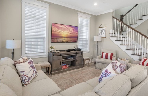 Santa Rosa Beach House | Beautiful Home on 30A! 6 Seater Golf Cart! 3 Bikes, Huge Pool, Ride to Beach - Eagle's Nest on 30A