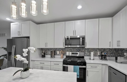 Downtown Baltimore House | Beautiful home w/Keyless Entry Near Inner Harbor