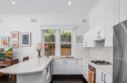 Bellevue Hill House | Beautiful home with private garden