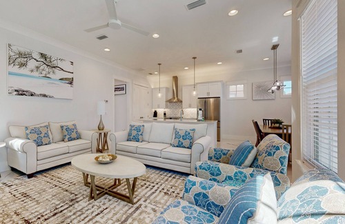 Villa Lago House | Beautiful home with community pool, golf cart & clubhouse