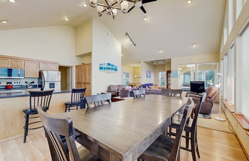 Rockaway Beach House | Beautiful Home with Ocean, Lake, and Mountain Views, Gas Grill, and Free WiFi