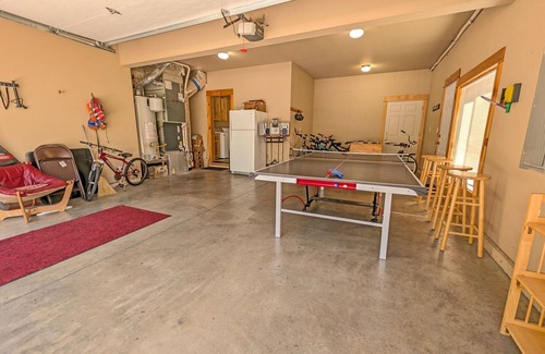 Sunriver House | Beautiful home with Jacuzzi tub, Hot Tub, & A/C - Poplar 16
