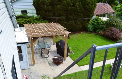 East Windsor Apartment | Beautiful home with spectacular gardens.