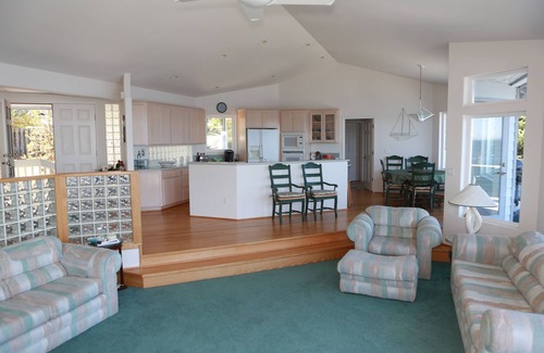 Port Ludlow House | Beautiful Hood Canal Home at the Water's Edge-Sweeping Views and Sandy Beach