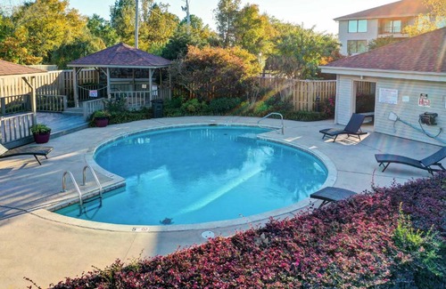 Lake Hamilton Apartment | Beautiful Hot Springs Condo with Lake Hamilton Views