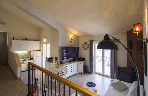 Splitska House | Beautiful house 5 meters from the sea (Splitska, Brač) with heating pool