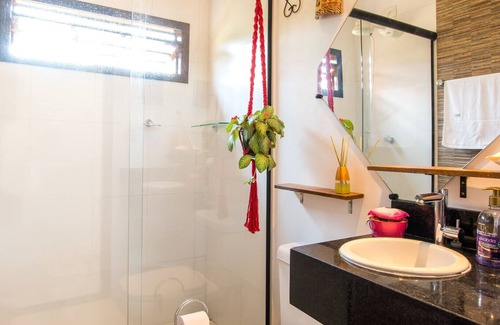 Angra dos Reis House | Beautiful house on a farm very close to the beach with sea views!