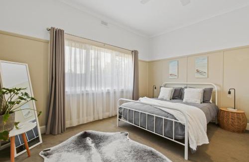 Lakes Entrance House | Beautiful House - Central Location - Near Beach