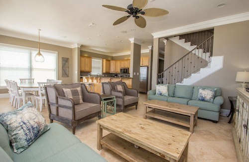 Gulf Shores House | Beautiful House Directly On The Beach! Private house with fantastic views.