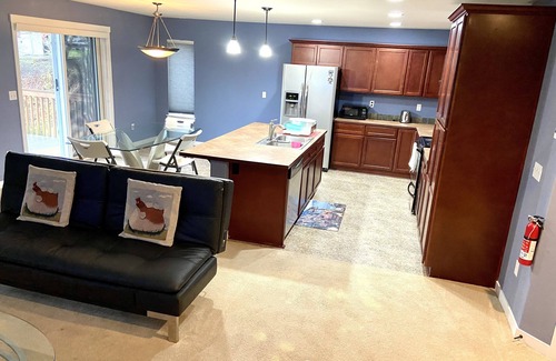 Alderwood Manor House | Beautiful House in Lynnwood, Near Light Rail