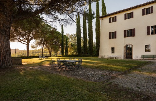Siena House | Beautiful house on garden with shared pool just a few minutes Siena Tuscany