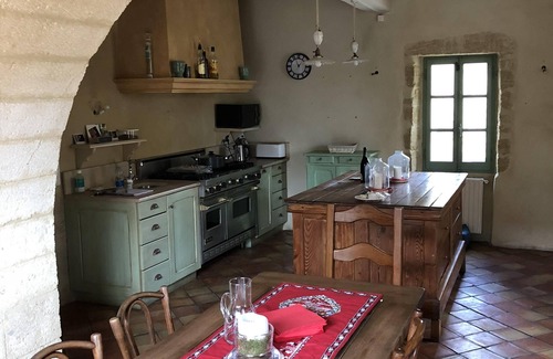 Saint-Siffret House | Beautiful house pool village heart St Siffret. Uzes