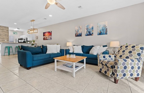Miramar Beach House | Beautiful House steps to Pool Access, Central Location 5 minute walk to Beach!