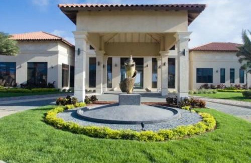 Gold Coast House | BEAUTIFUL HOUSE WITH PRIVATE POOL IN GOLD COAST