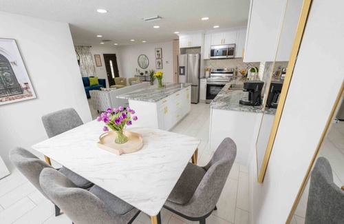 Tampa House | Beautiful House, Walking Distance to Stadium