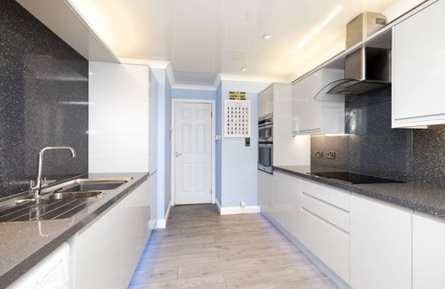 Pitlochry Apartment | Beautiful House with Garden in Pitlochry