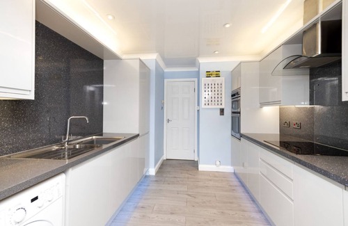 Pitlochry Apartment | Beautiful House with Garden in Pitlochry