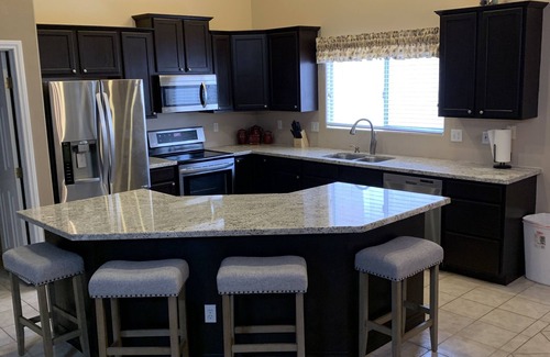 Mesquite House | Beautiful house with pool and hot tub!
