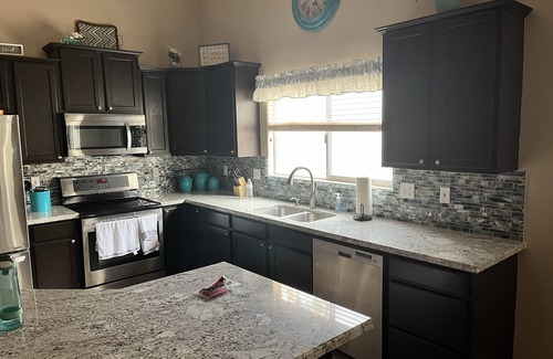 Mesquite House | Beautiful house with pool and hot tub!
